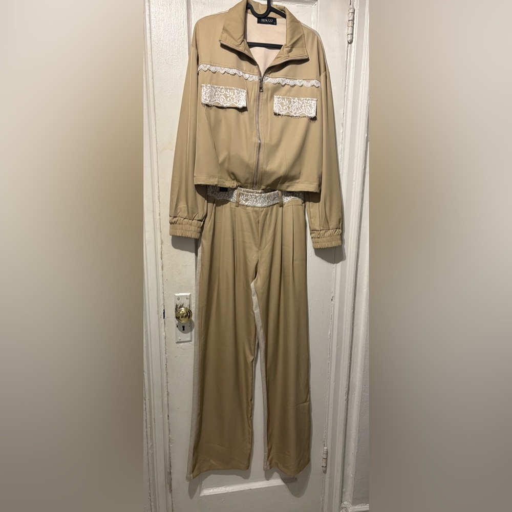 Stylish Tan Women's set